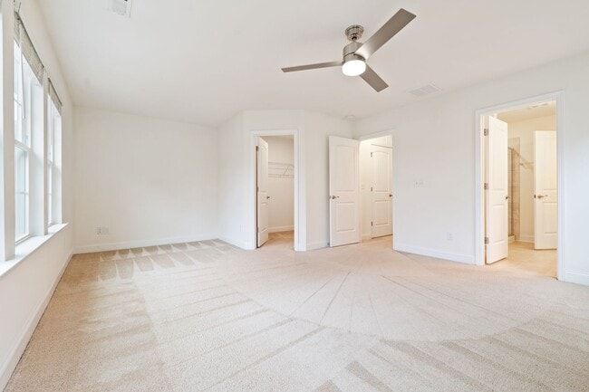 Building Photo - Stylish and Spacious 3 Bedroom, 2.5 Bathroom End-Unit Townhome w/ Garage! - ** SPECIAL OFFER: HAL...