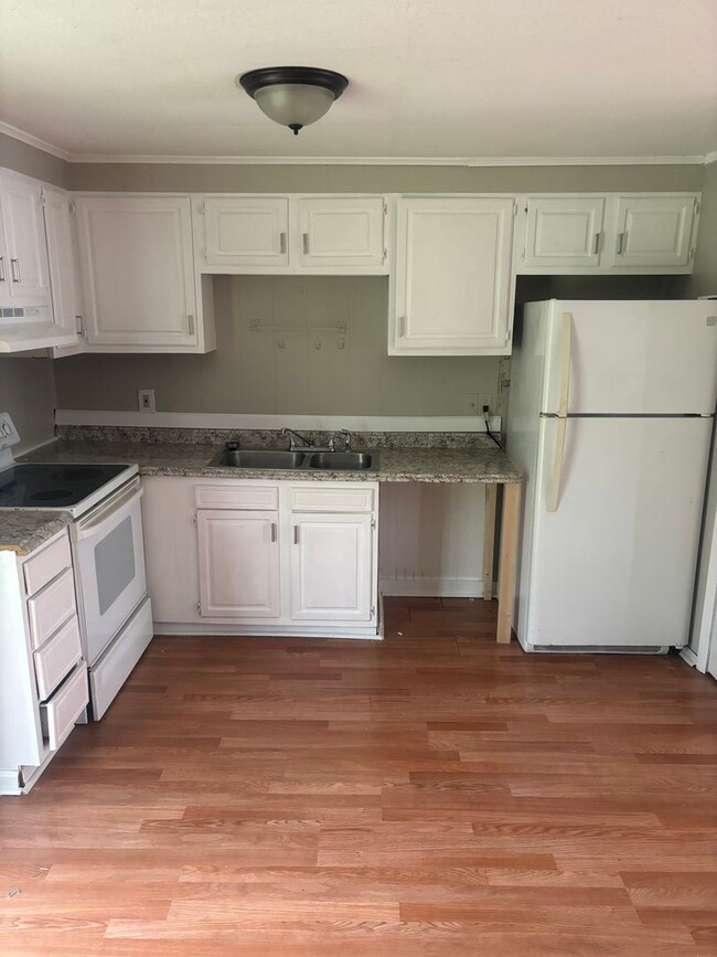 Building Photo - 618-A Dashland Dr