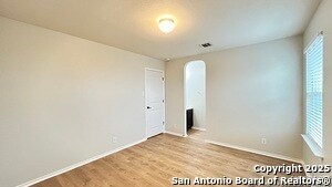 Building Photo - 11523 N Peak