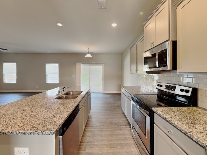 Building Photo - 3201 Emerald Ridge Ct
