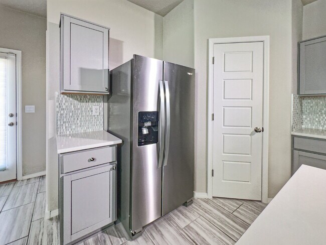 Building Photo - Newer Home in Mountain Hawk