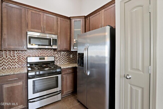 Building Photo - 4828 Guillermo Espinoza St