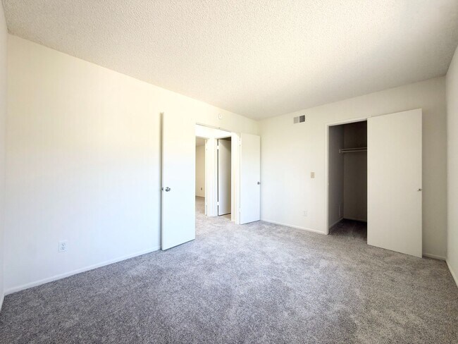 Building Photo - 2140 Via Camino Verde
