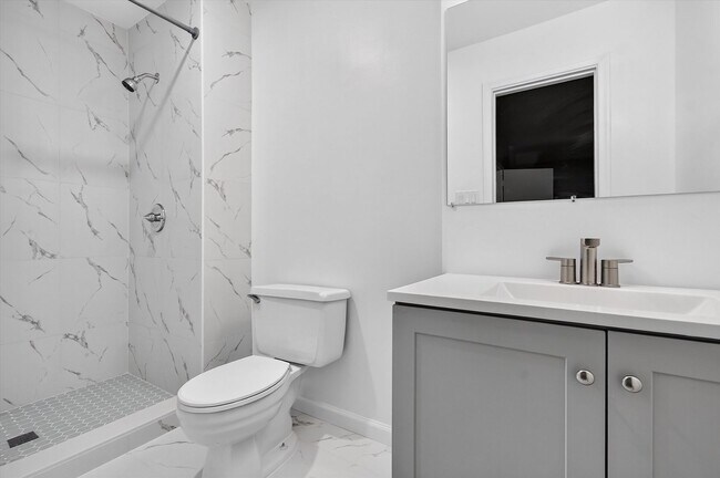Building Photo - 8346 Stationhouse Ct