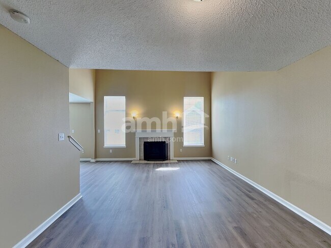 Building Photo - 603 New Moon St
