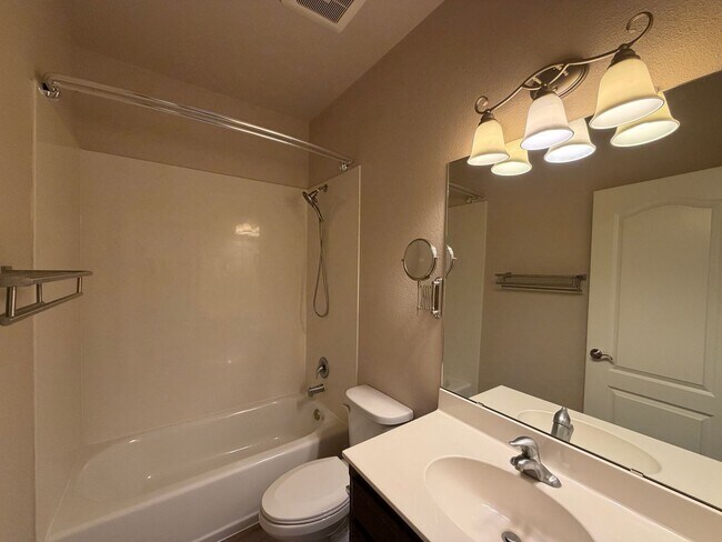 Building Photo - 5815 Mafraq Ave NW