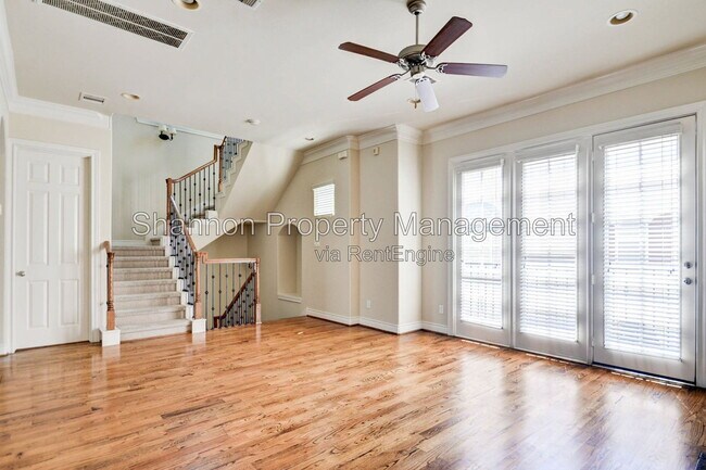 Building Photo - 2731 Sherwin St