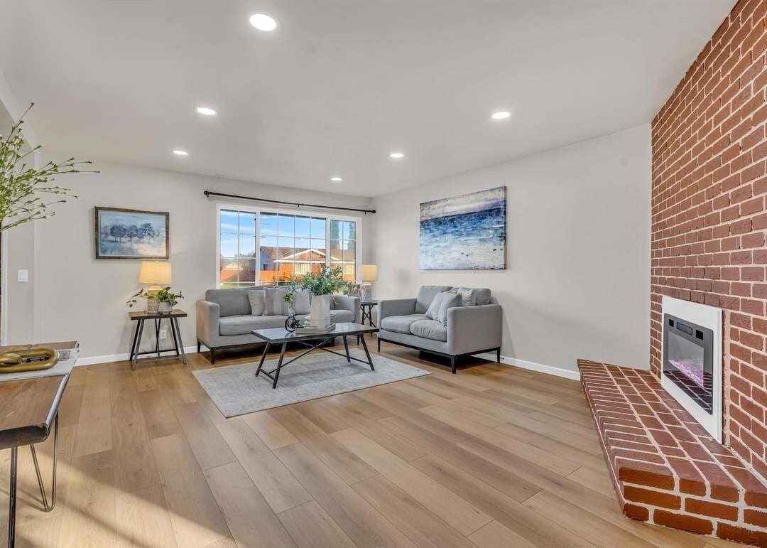 Building Photo - 7472 Blue Fox Way