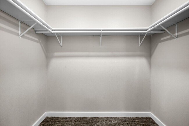 Building Photo - FIRST MONTHS RENT IS FREE! Beautiful remodeled home in Bolivar located near the square! 3 bedroom...