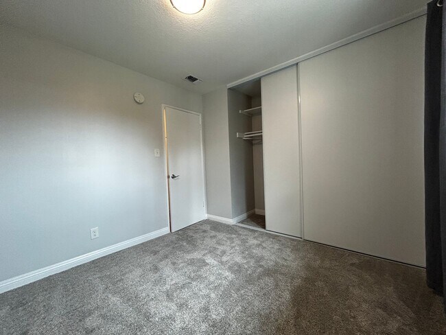 Building Photo - Beautifully Remodeled 3-Bedroom Home for Lease in a Highly Desirable Neighborhood