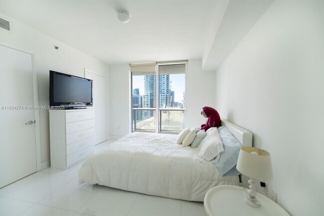 Building Photo - 50 Biscayne Blvd
