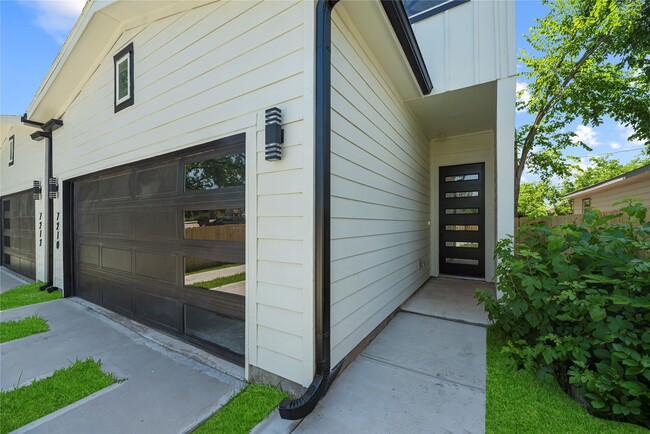 Building Photo - 7212 England St