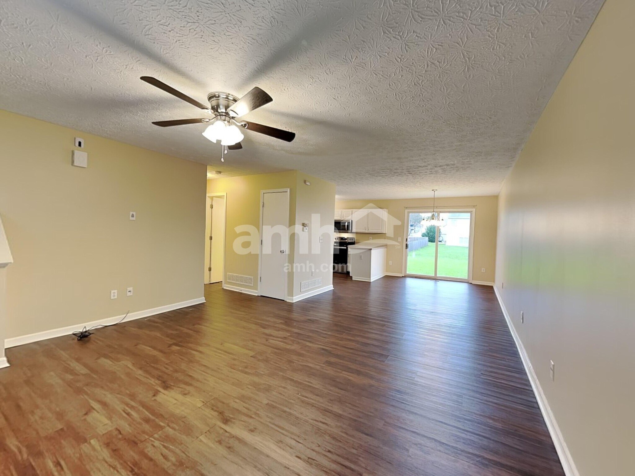 Building Photo - 1216 Walker Springs Dr