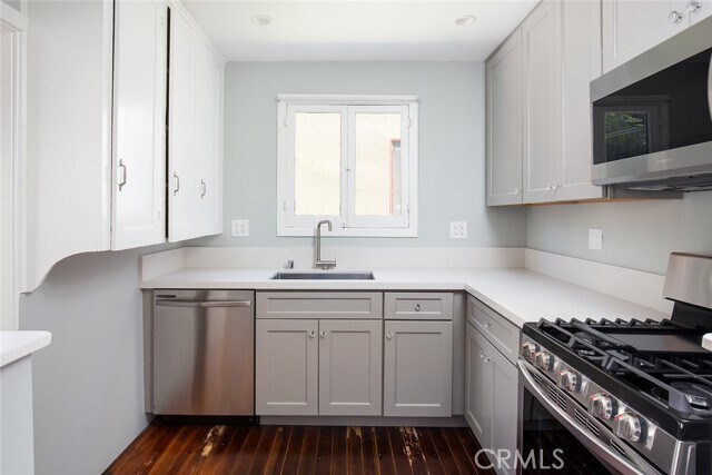 Building Photo - 453 E Sacramento St