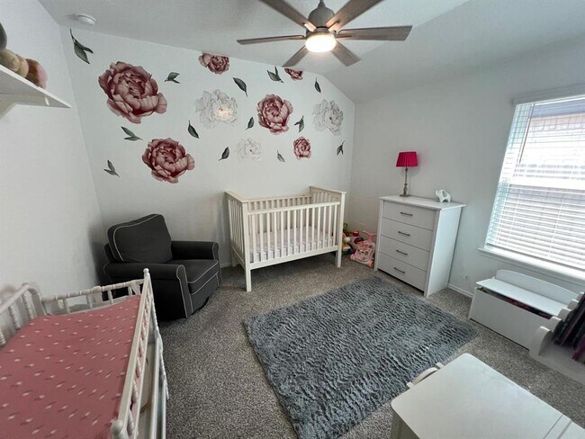 Building Photo - 5017 Almond Ter Dr