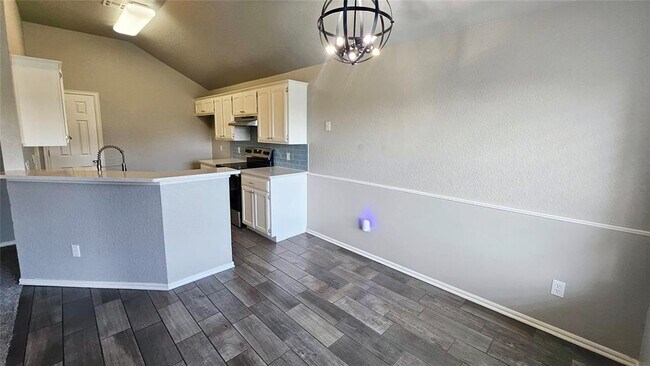 Building Photo - 6033 SE 83rd Pl