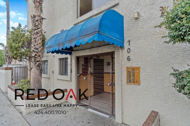 Building Photo - 706 McDonald Ave