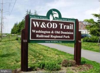 Building Photo - 2911 S Woodstock St