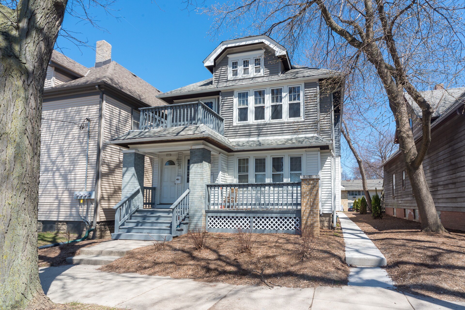 Building Photo - 2372 N Bremen St