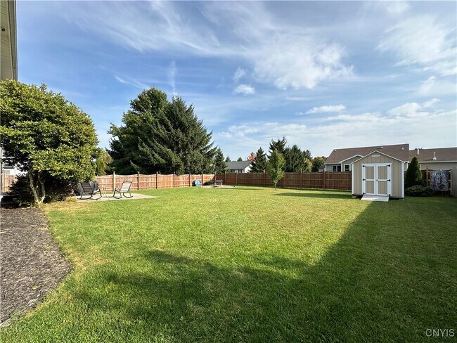 Building Photo - 737 Sleepy Hollow Rd