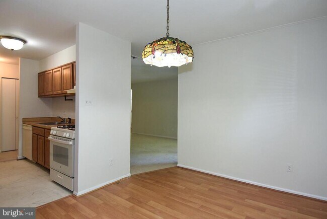 Building Photo - 3302 Woodburn Village Dr