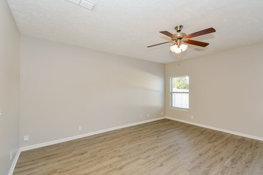 Building Photo - 3512 Oval Hesson Lane