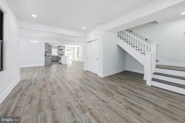 Building Photo - 3547 Finlaw Ave