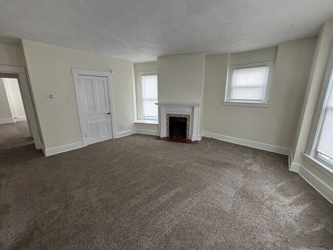 Building Photo - nbr142