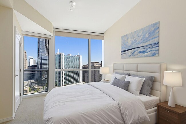 Building Photo - 10 Terminus Luxury 2 Bedroom Condo in Hear...