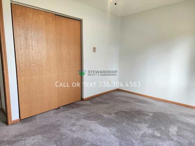 Building Photo - 7277 Stuhldreher St NW