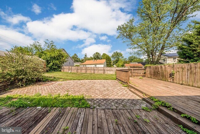 Building Photo - 7411 Tillman Dr