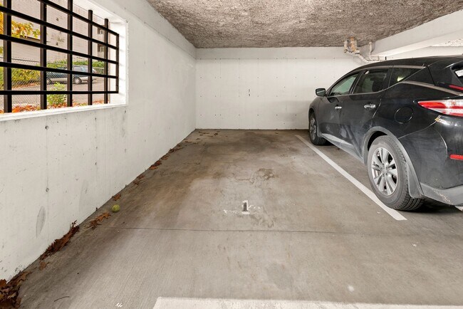 Building Photo - 1Bd/1Ba Seattle Condo