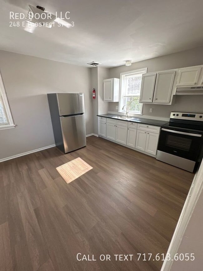 Building Photo - 248 E Prospect St