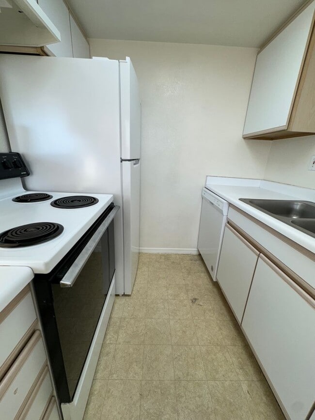 Building Photo - 1 bedroom 1 bath - Apartment Near Casinos with Attached Garage