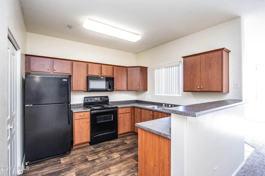 Building Photo - 1941 S Pierpont Dr