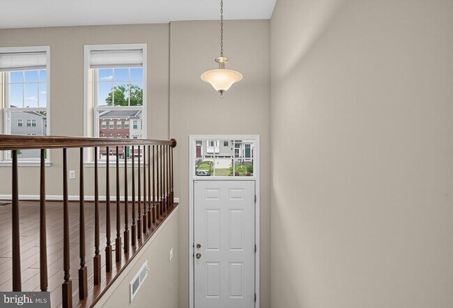 Building Photo - 7524 Holly Ridge Dr