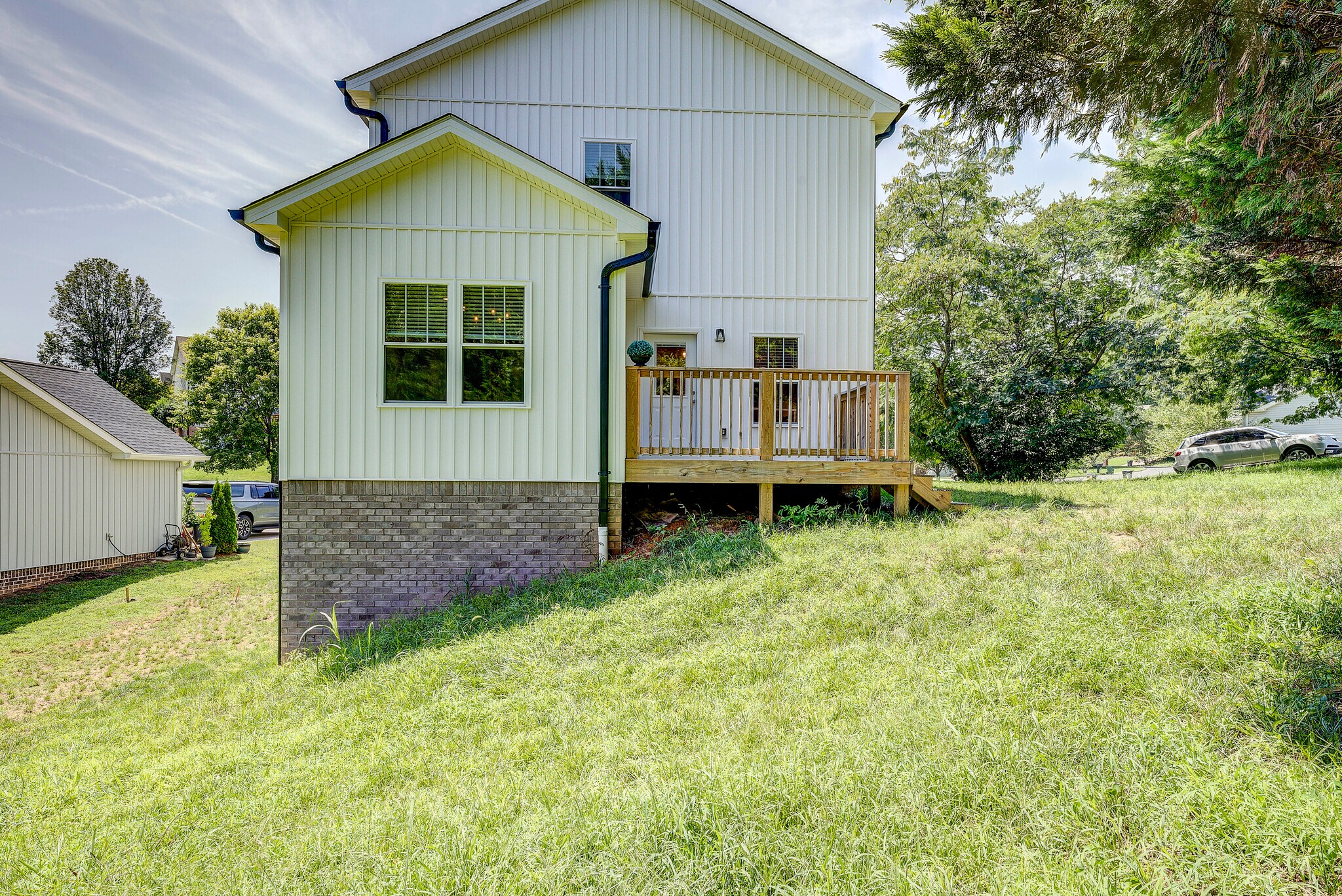 Building Photo - 872 Ava Dr