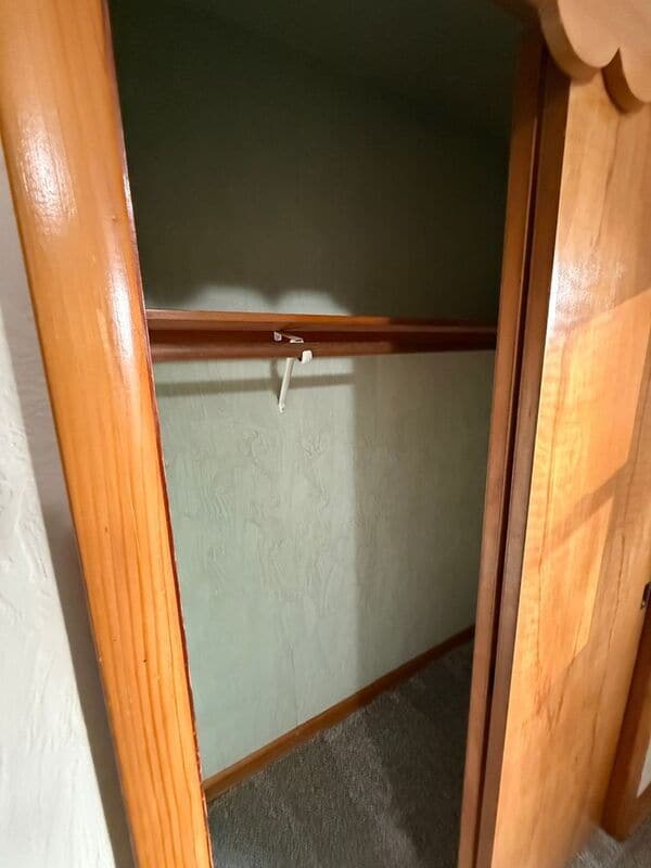 Building Photo - 595 18th St NE