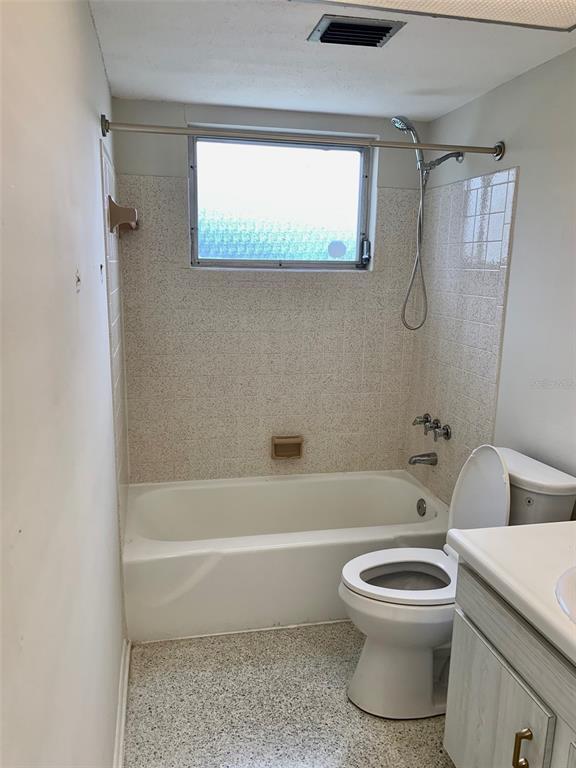 Building Photo - 22097 Bronxville Ave