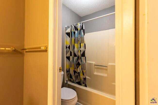 Building Photo - 135 Sussex Dr