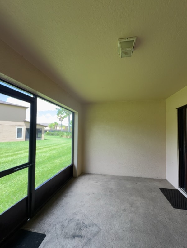 Building Photo - 2516 Oleander Lakes Dr