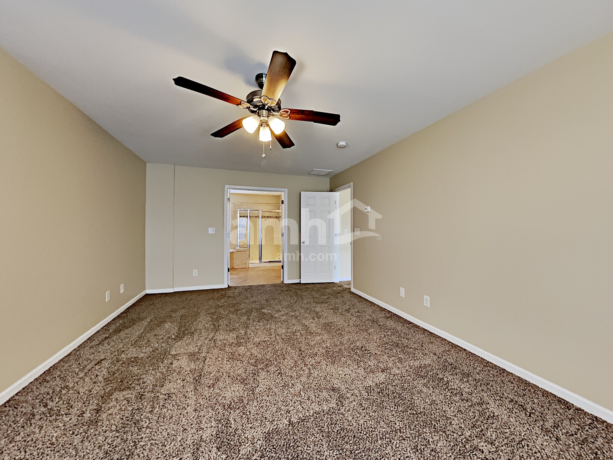 Building Photo - 1048 Oakhall Dr