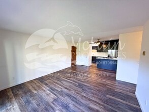 Building Photo - The Grove 2bd/1ba, Corner Unit