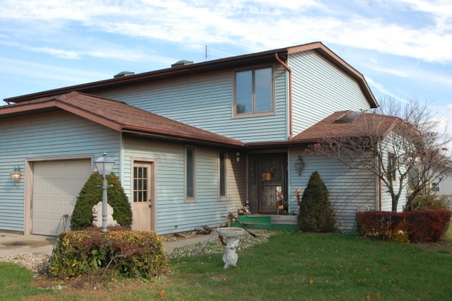 Primary Photo - Beautiful 2-bedroom, 1-1/2 bath 2 Level Du...