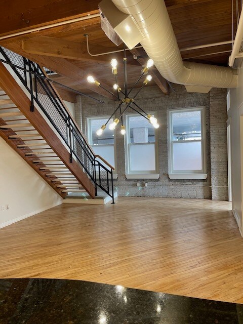 Building Photo - 600 Monroe Ave NW