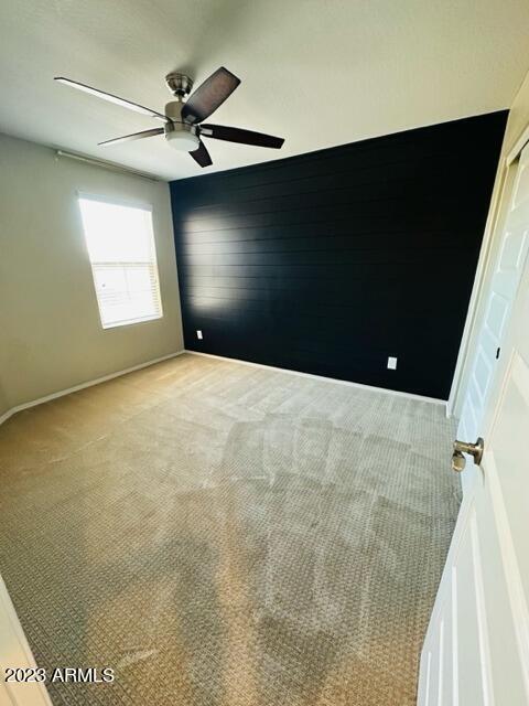 Building Photo - 9528 W Weeping Willow Rd