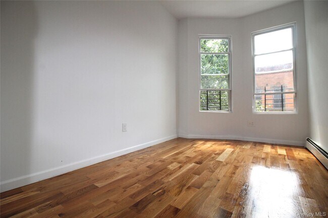 Building Photo - 291 Bonner Pl