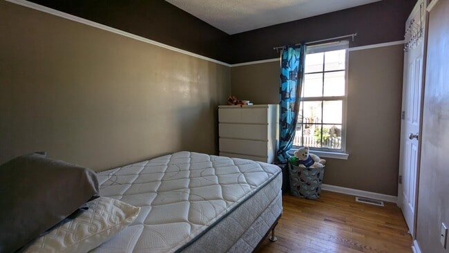 Building Photo - 138 Parkside Dr