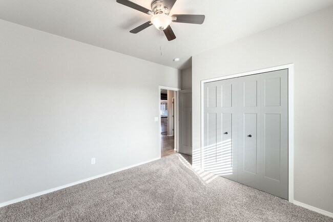 Building Photo - Beautifully Updated 4-Bedroom Home with Op...