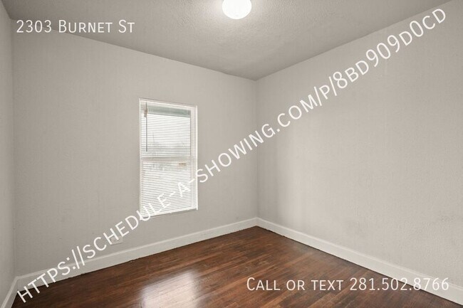 Building Photo - 2303 Burnet St